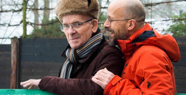 Ron Kaiser en zijn vader, mantelzorgmakelaar, Longwijzer